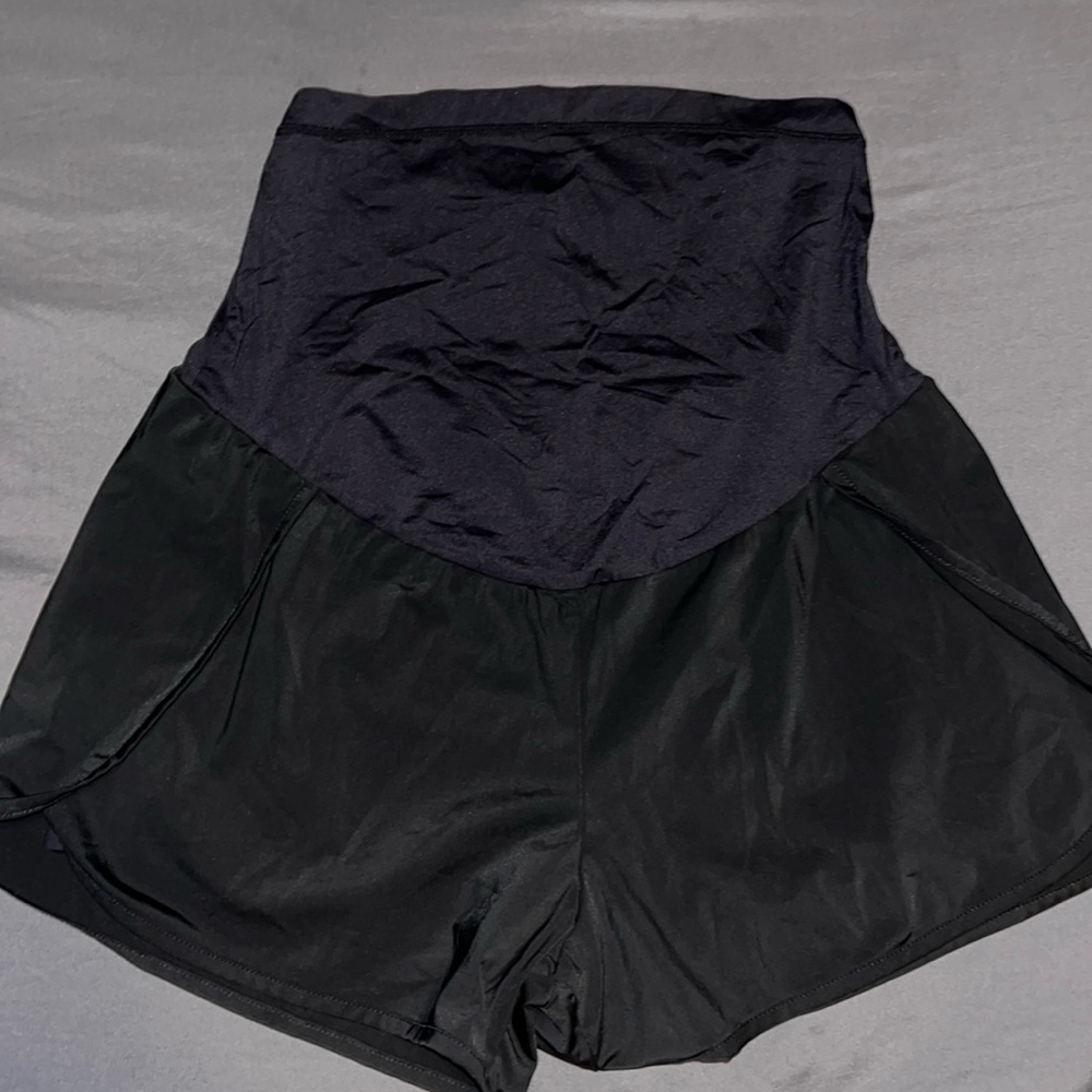 Full panel Maternity athletic shorts